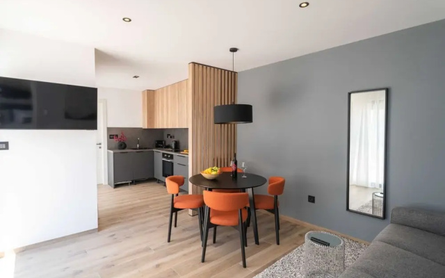 Apartments Villa Royale - Luxury One Bedroom Apartment With Terrace