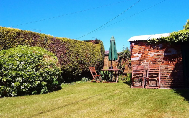 Lovely Holiday Home in Spalding With Private Garden