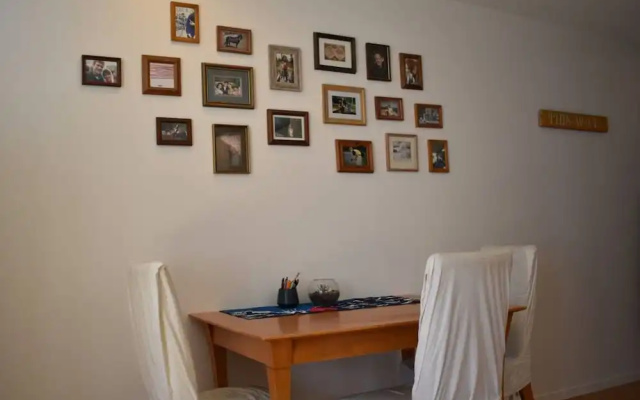 Spacious 1 Bedroom Apartment With City Views