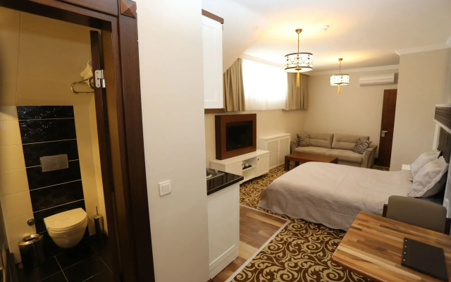 K Suites Hotel