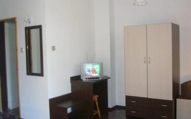 Coral Family Hotel