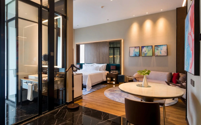 M Resort & Hotel