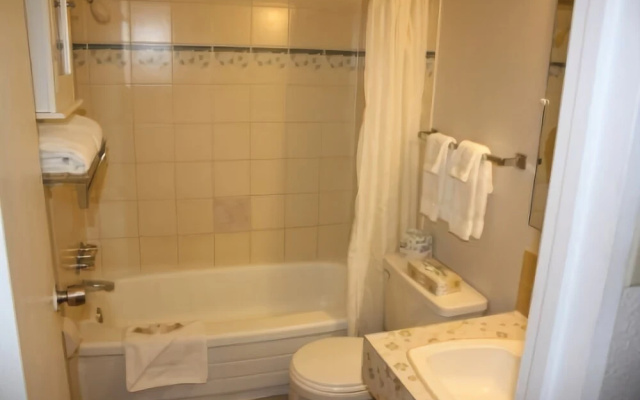Northwoods Inn & Suites