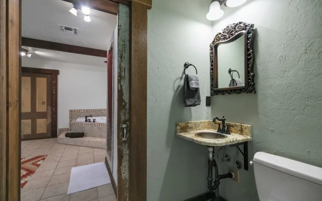New! Luxury Casita W/hot-tub&firepit&countryviews