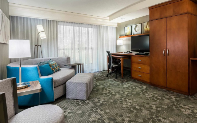 Courtyard By Marriott Danbury