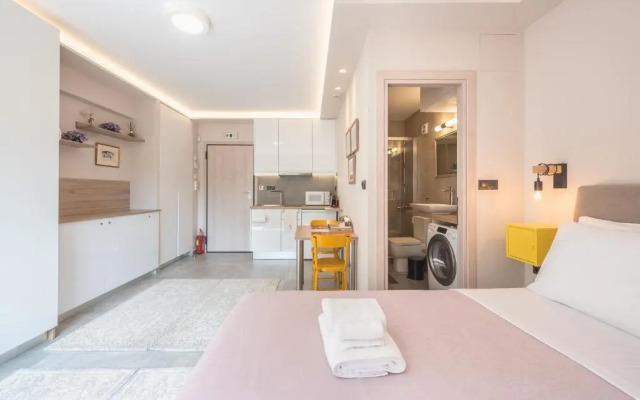 ✰Bright, renovated, spacious and cosy studio✰