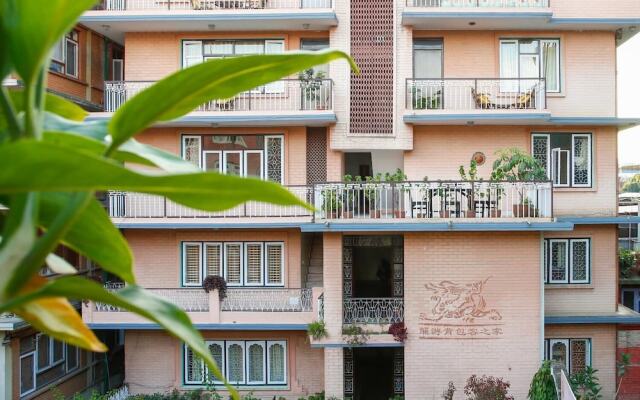Отель Kathmandu Nomad Apartment Непал, Катманду - отзывы, цены и фото номеров - забронировать отель Kathmandu Nomad Apartment онлайн вид на фасад