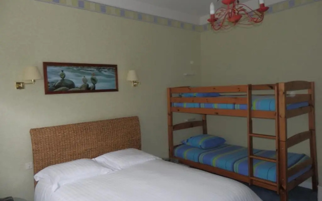 Hotel De la Corniche