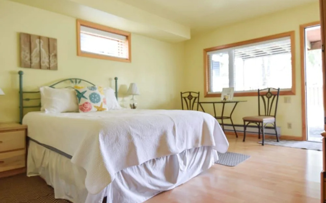 Sea Treasures Inn