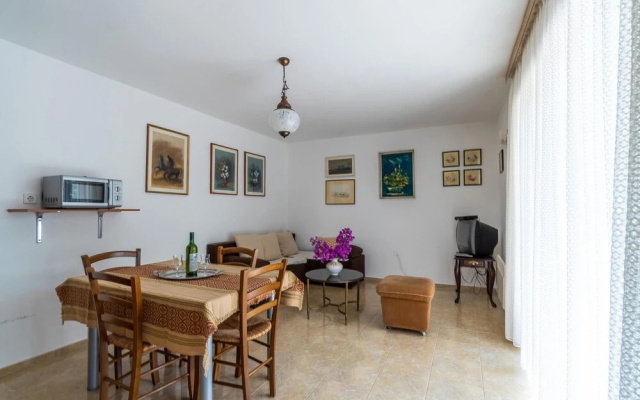Awesome Apartment in Premantura With 1 Bedrooms and Wifi