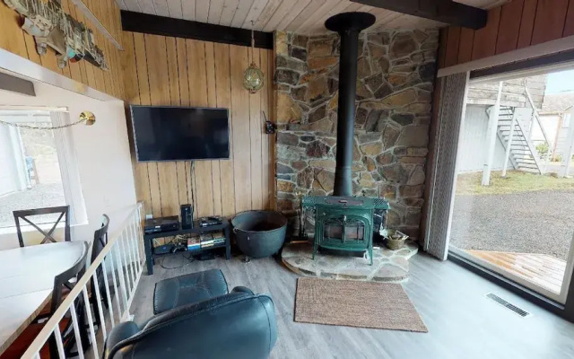 Woodley Beach House