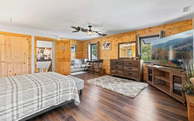 Captain John's Cabin