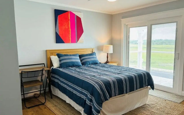 Nauti Time 5 Bedroom Home by RedAwning