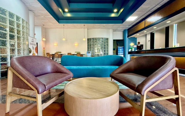 Best Western Plus Suites Hotel - LAX  Airport LA Stadium