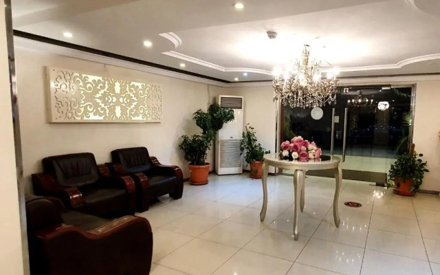 Saryet Al Hamra Hotel Apartments