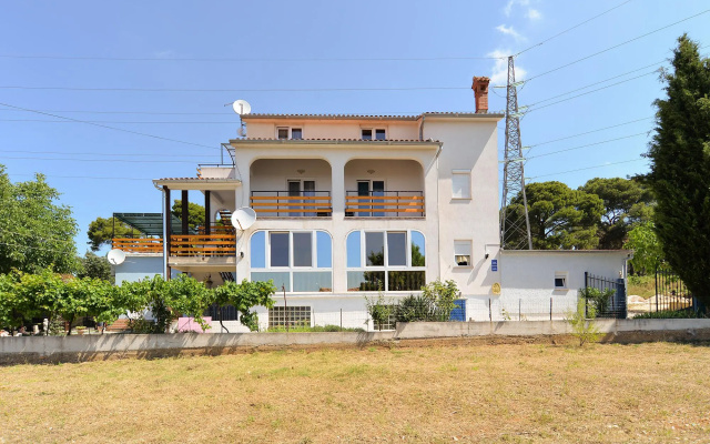 Apartment 1374