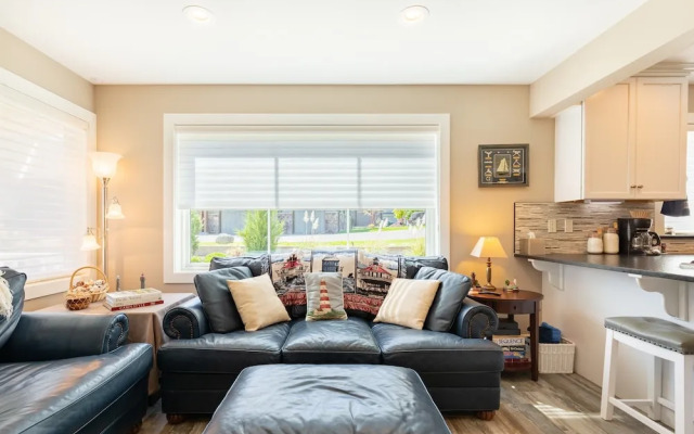 Mutiny Bay Ocean Breeze Retreat by Avantstay