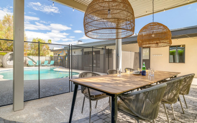 White Agate by Avantstay Pool + Spa + Putting Green Playground + Outdoor Dining Minutes to Kierland