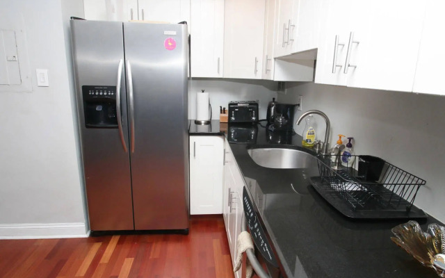 Renaissance Properties - 21 & Chestnut