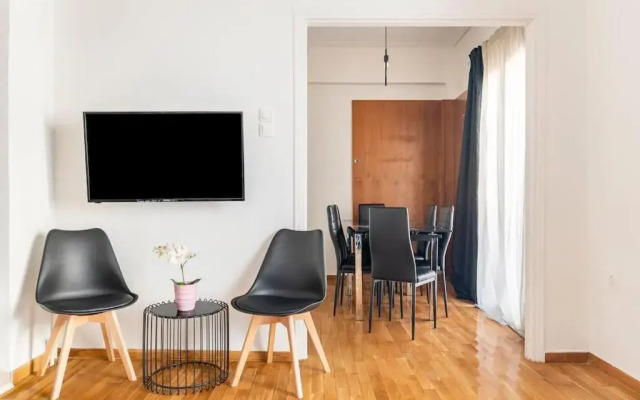 2BDR Boutique Full Apt in Plaka (BIG BALCONY)