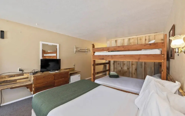 Birch Glen Hotel