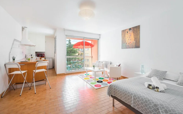 Charming studio close to the train station