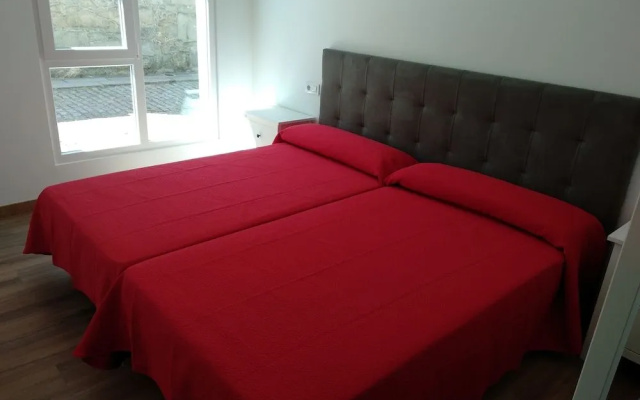 Albergue & Rooms Murgadan