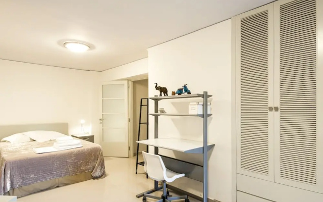 Villa Azzuro by JJ Hospitality