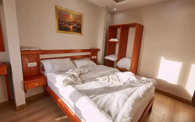Sabi̇na Hotel Near The Grand Bazaar