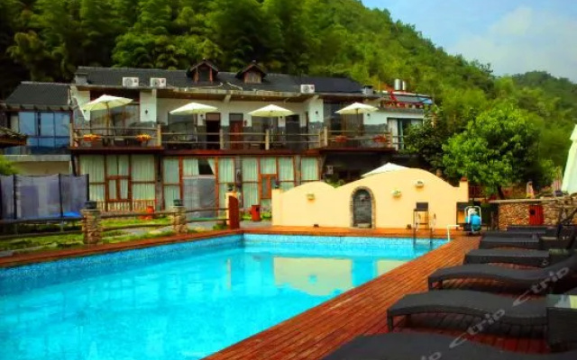 The Mountains of Life Inn