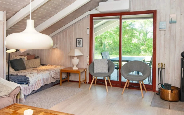Secluded Harbor Cottage-by Traum