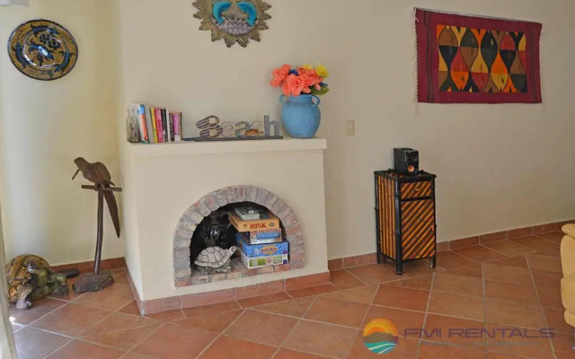 Casa Amarilla