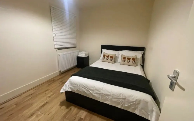 2 Bed Apartment/ Tower Bridge / Big Ben /the Shard