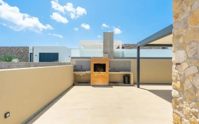 Golden House by Madeira Sun Travel