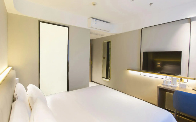 7 Days Inn (Guangzhou Jingxi Nanfang Hospital Tonghe Metro Station)