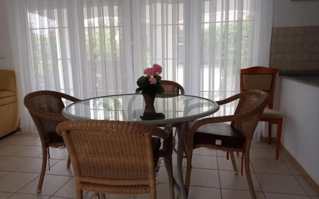 Bella Villa 6