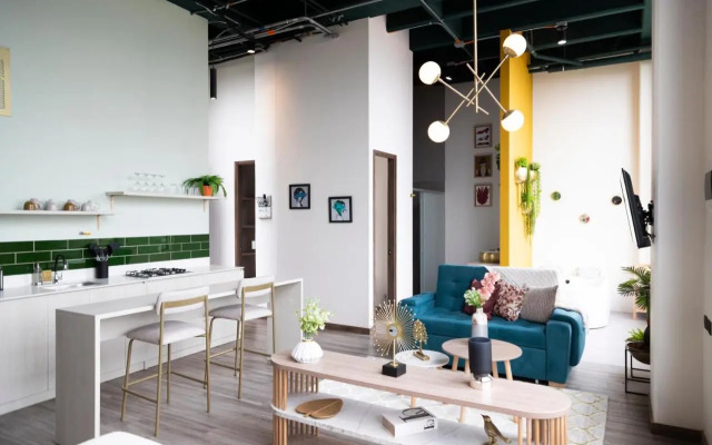 Royal Living Poblado
