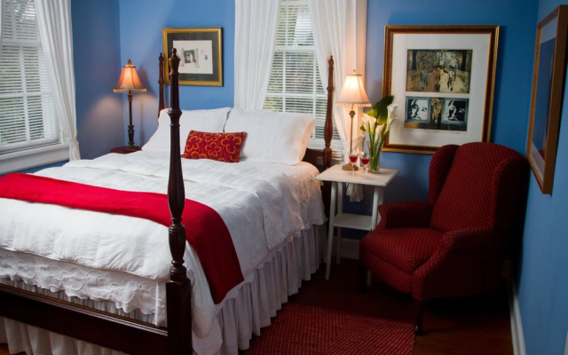Lighthouse Inn Bed and Breakfast