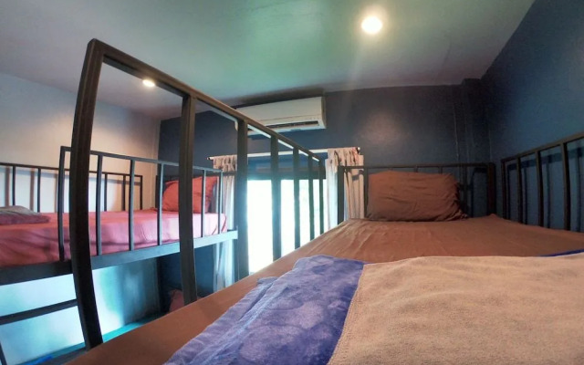 SLEEPYHEADHOSTEL