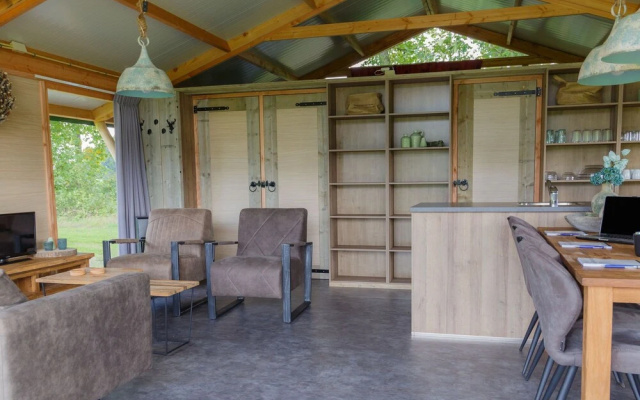 Tent Lodge With Dishwasher in Twente