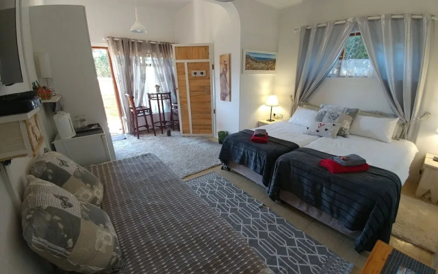 After8 B&B