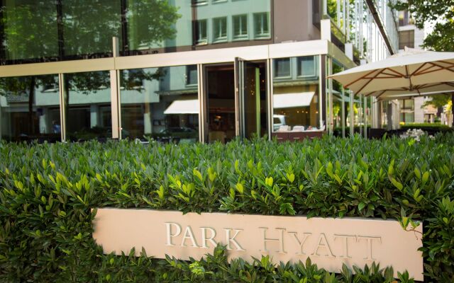 Отель Park Hyatt Zurich вид на фасад