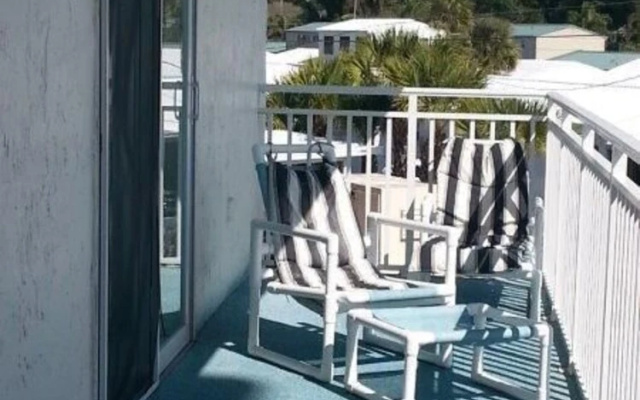 Jamaica Royale 204 - 2 Br Condo