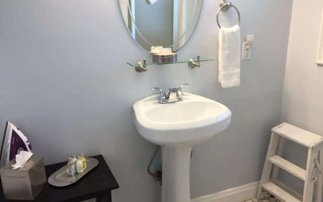 Beach Bungalow Inn and Suites