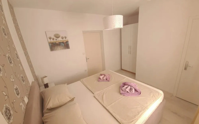 Impeccable 2-bed Apartment in Rab