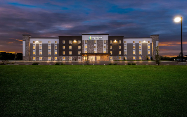 Woodspring Suites Kansas City Airport