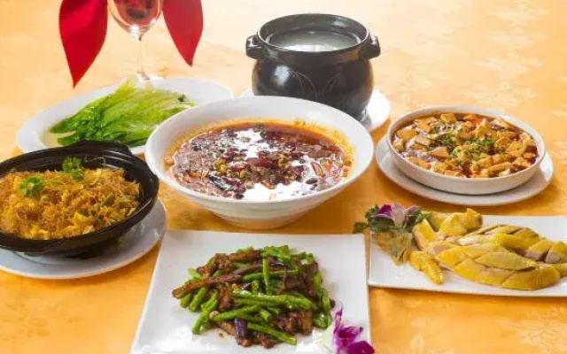 Guiping Golden Phoenix Hotel
