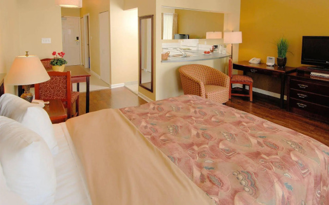 Robson Suites