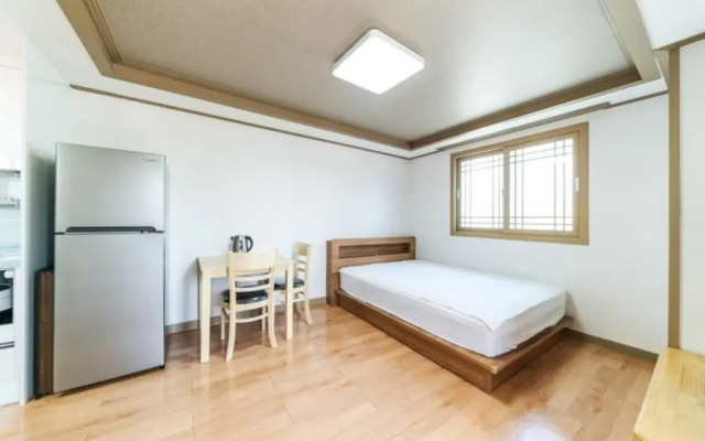 Seogwipo Jungmun Bolia Pension