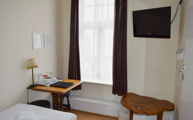 Black Lion Guesthouse